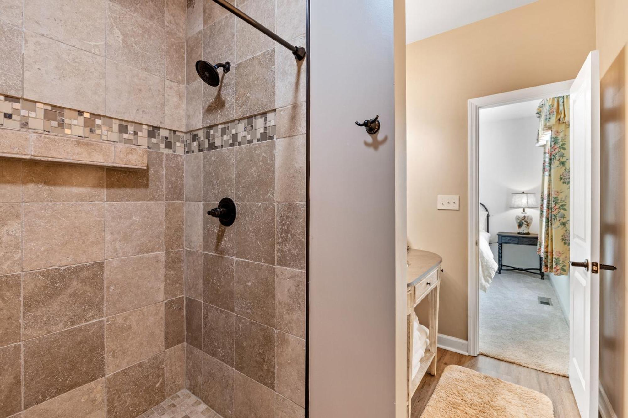 Bear Pass Is A 3 Bed 2 Bath Craftsman Style Home Located Within Walking Distance To Dt Gatlinburg Extérieur photo